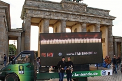 Volkswagen VW DFB Pokalfinale 2015 Live-Kommunikation Fanbande Pokal Finale Mobile LED Screens Berlin LED Truck