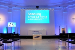 Samsung Forum 2011 Budapest Pressekonferenz Raum illuminierte Wände