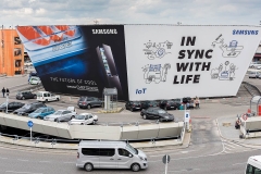 Samsung IFA Messe 2015 Werbung am Flughafen Berlin The Future of Cool In Sync with Life